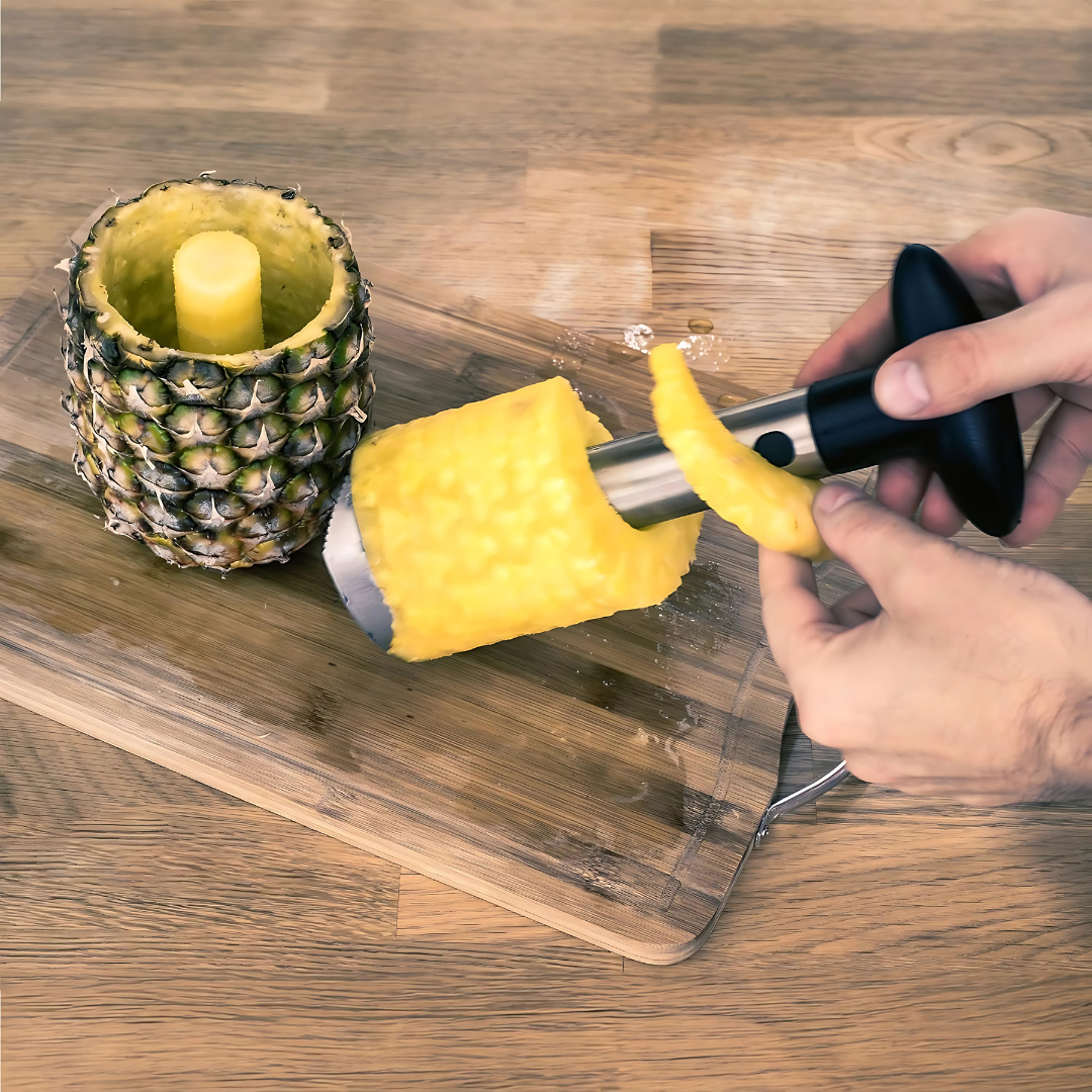 CORTADOR DE PIÑA – Trozos perfectos en segundos sin desorden ni esfuerzo