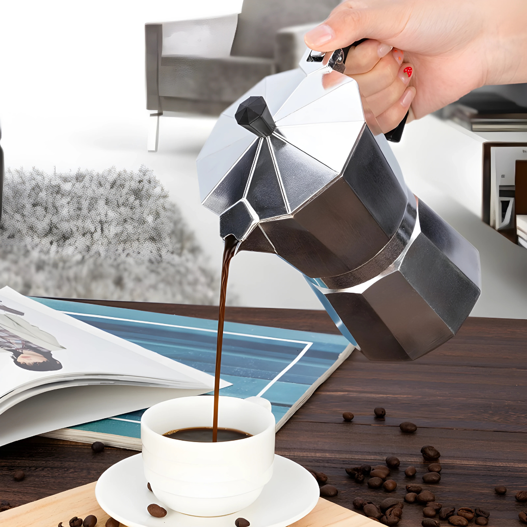 CAFETERA MOKA DE 10OZ – Café intenso al estilo tradicional