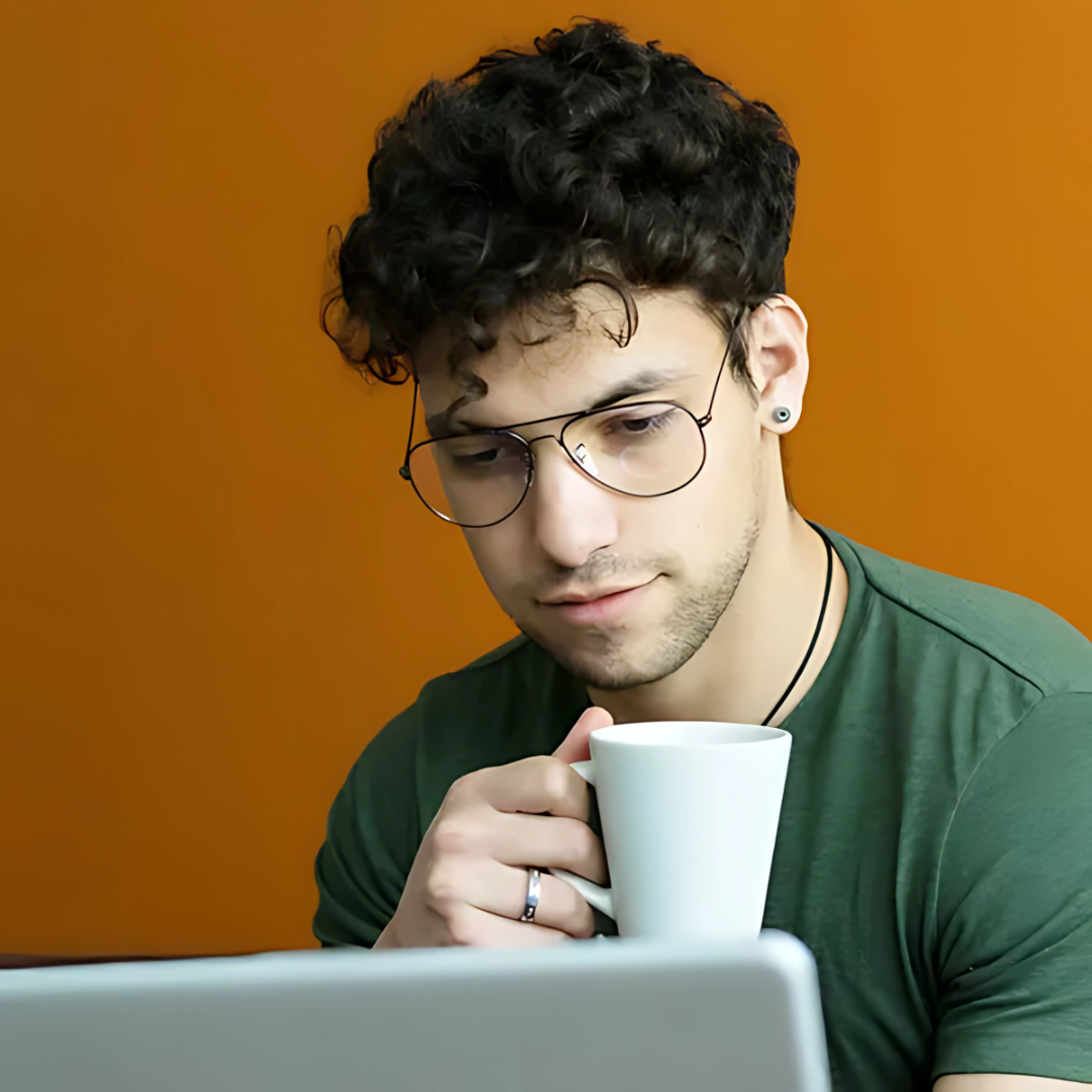 LENTES FOTOGREY O FOTOCROMÁTICOS – Se adaptan a la luz del sol