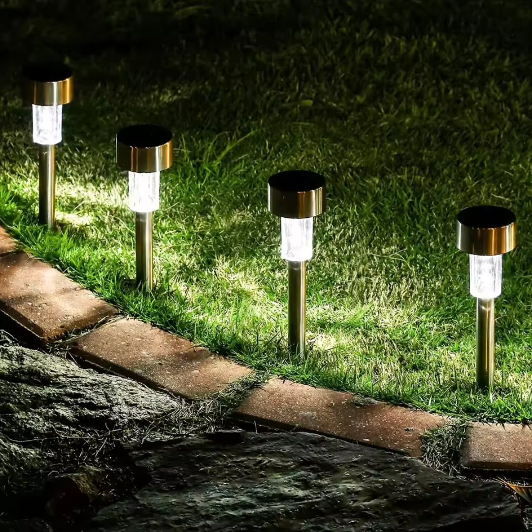 SET DE 3 LUCES SOLARES DE CAMINO – Iluminación ecológica y elegante para tu jardín