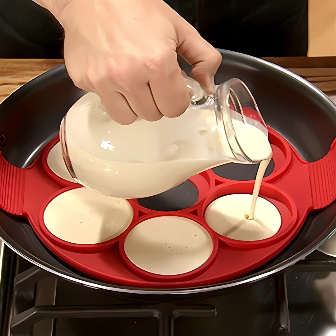 MOLDE DE SILICÓN PARA PANQUEQUES – ROJO – Haz panqueques perfectos sin esfuerzo
