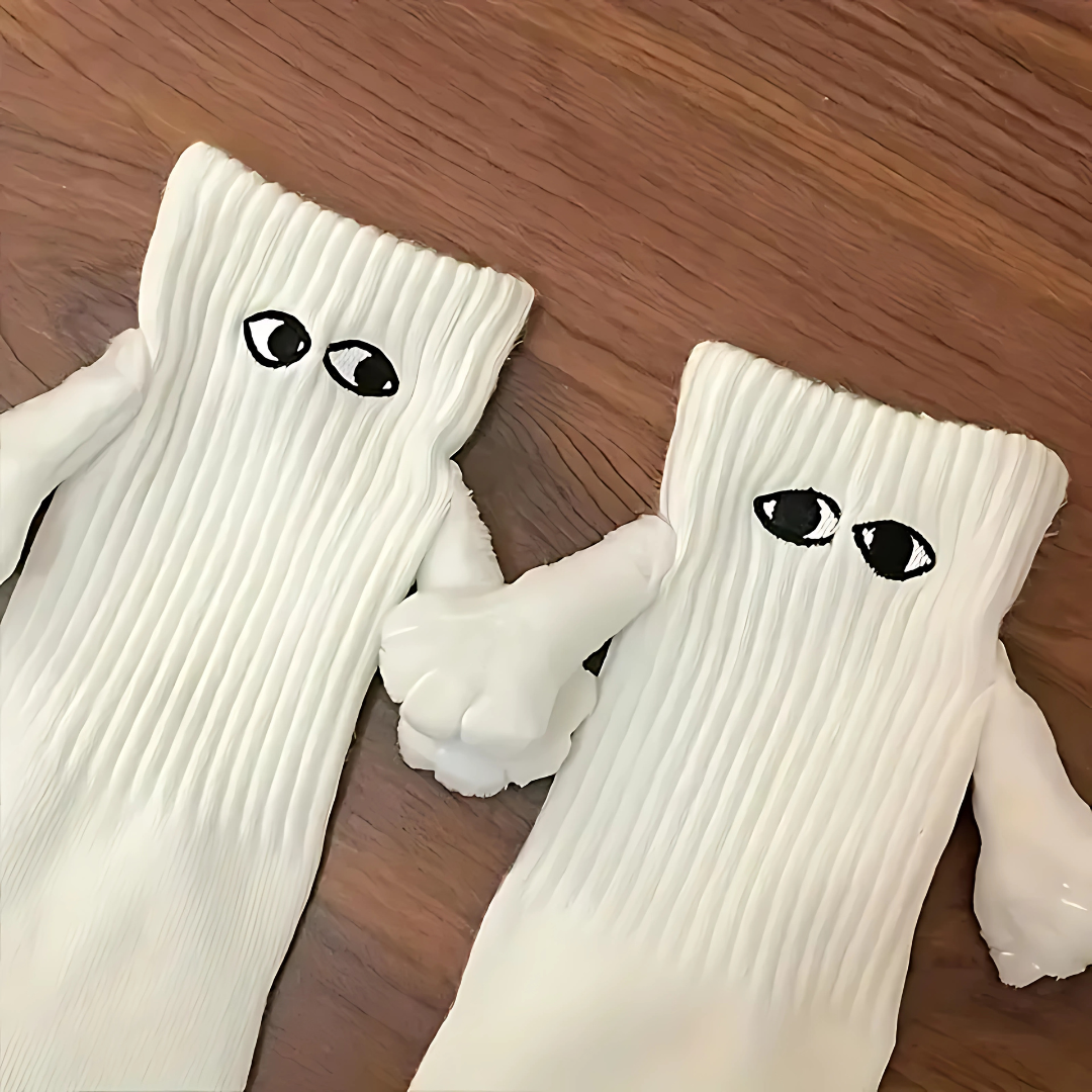 Set de 6 Pares de Calcetas con Imán (3 Negras y 3 Blancas) – Conexión y diversión en cada paso
