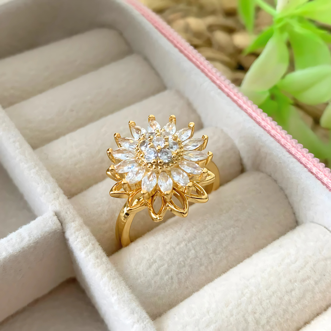 Anillo Giratorio BloomShine™ - Inspirado en girasoles, diseñado para mujeres que iluminan todo a su paso.