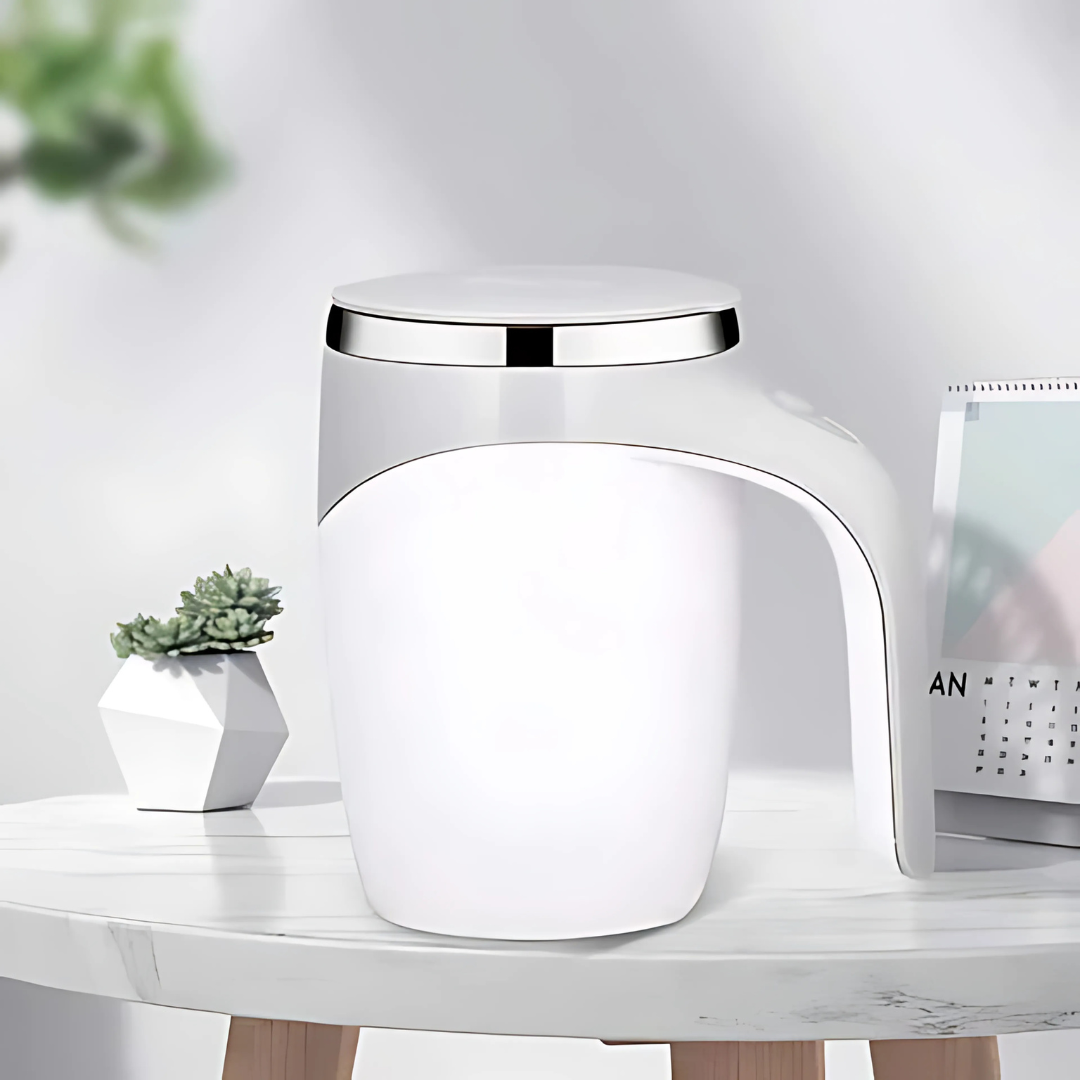 Taza Automezclable SwiftSip™ - Olvídate de los grumos y cucharas sucias.